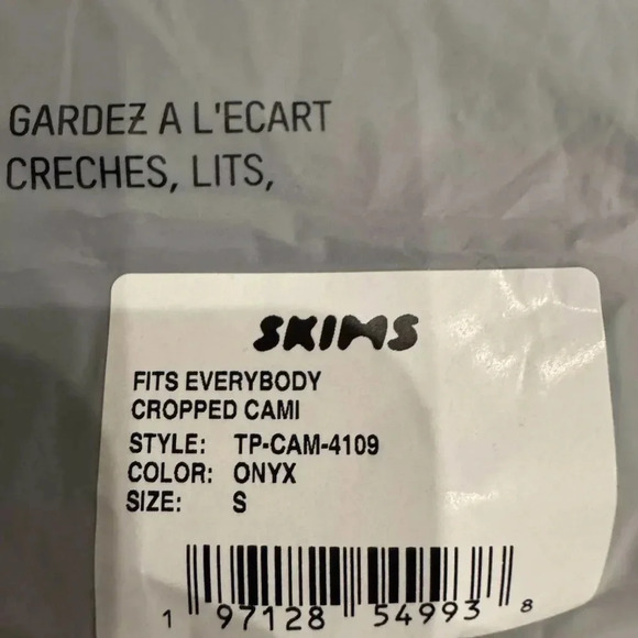 SKIMS Fits Everybody Cropped Cami w/Shelf Bra Onyx (black) Small NWT - Picture 4 of 4